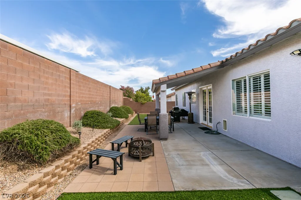 1019 Silver Retreat, Henderson, NV 89002