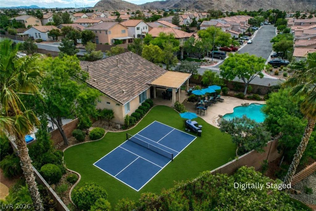10240 Clark Wooldridge, Las Vegas, NV 89129