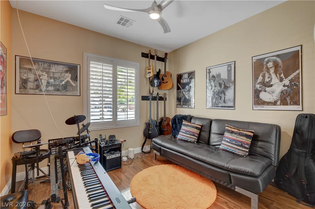 10240 Clark Wooldridge, Las Vegas, NV 89129