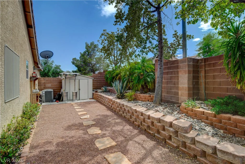 10240 Clark Wooldridge, Las Vegas, NV 89129