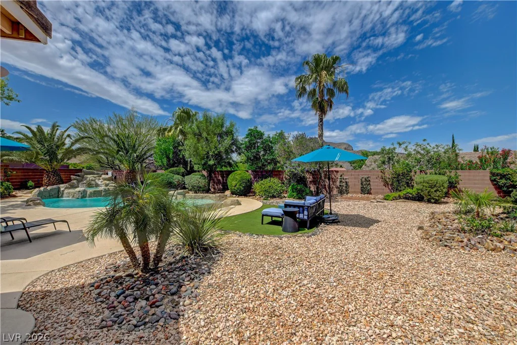 10240 Clark Wooldridge, Las Vegas, NV 89129