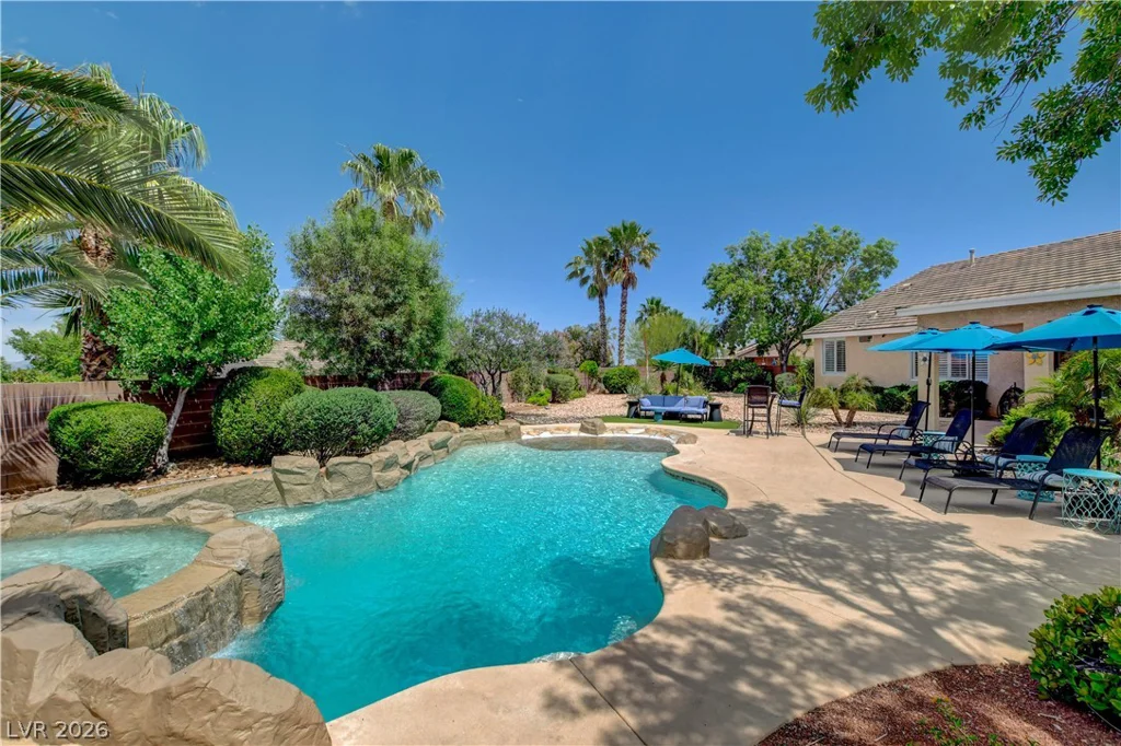 10240 Clark Wooldridge, Las Vegas, NV 89129