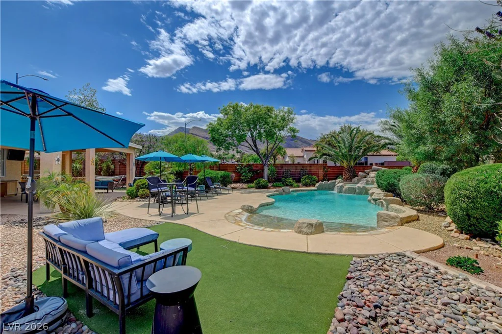 10240 Clark Wooldridge, Las Vegas, NV 89129
