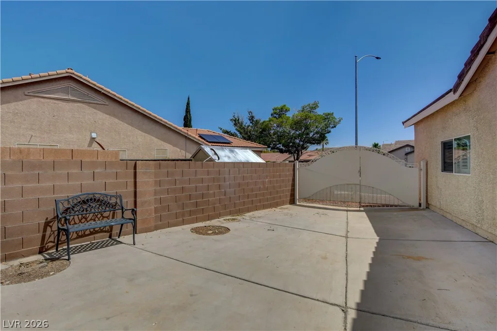 10240 Clark Wooldridge, Las Vegas, NV 89129