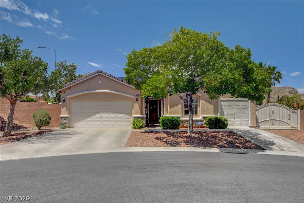 10240 Clark Wooldridge, Las Vegas, NV 89129