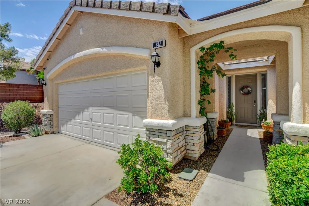 10240 Clark Wooldridge, Las Vegas, NV 89129