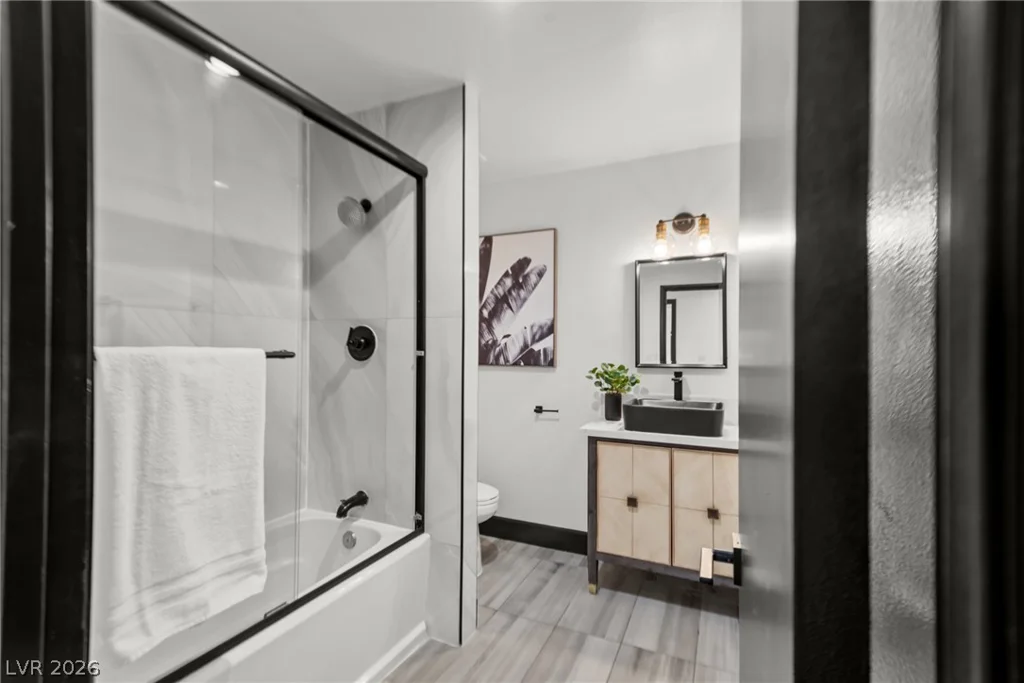2840 Duneville, Las Vegas, NV 89146