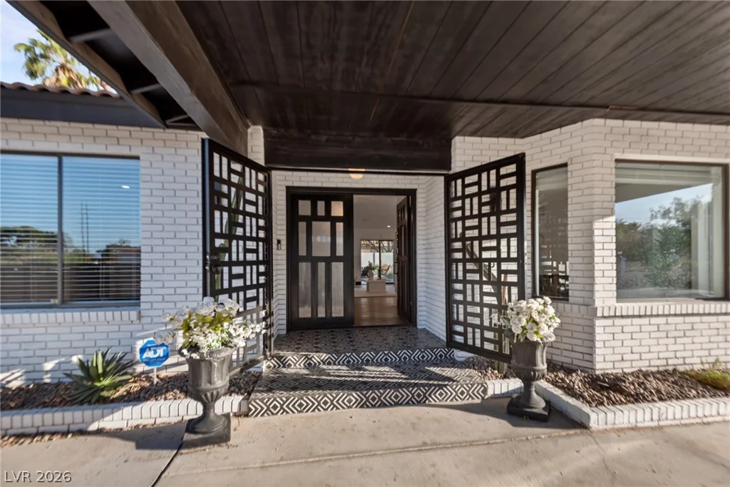 2840 Duneville, Las Vegas, NV 89146