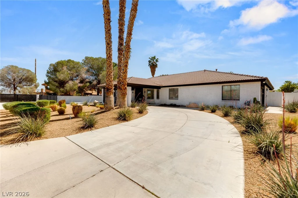 2840 Duneville, Las Vegas, NV 89146