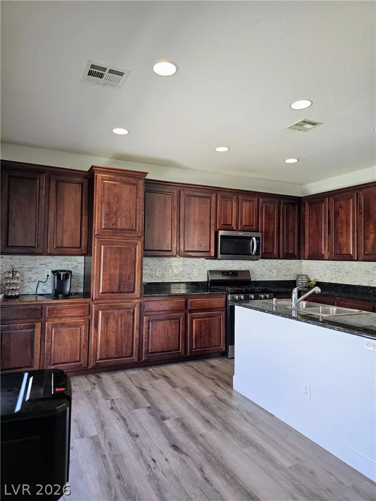 7312 Bare Rock, Las Vegas, NV 89113