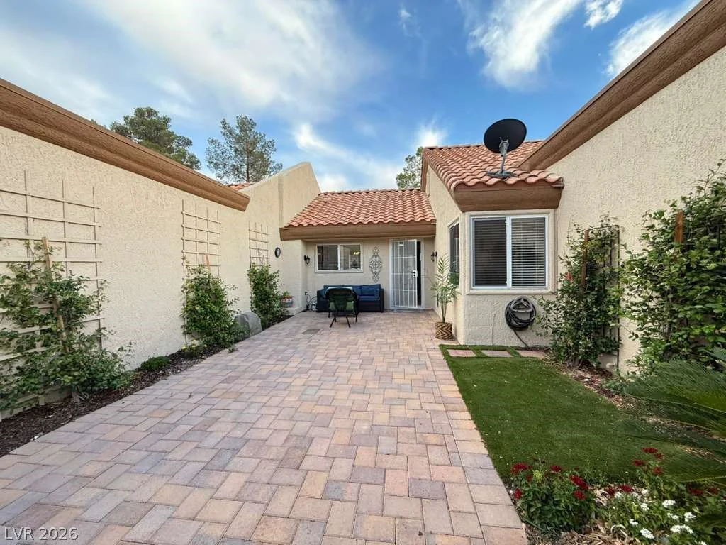 8665 Prairie Hill, Las Vegas, NV 89134