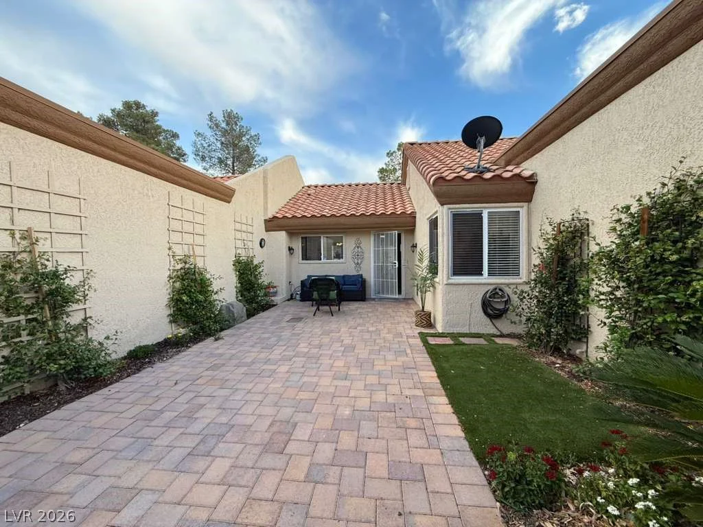 8665 Prairie Hill, Las Vegas, NV 89134