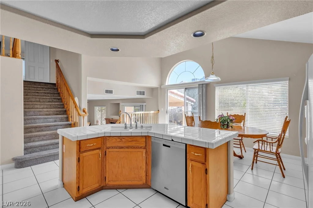 7425 Enchanted Hills, Las Vegas, NV 89129
