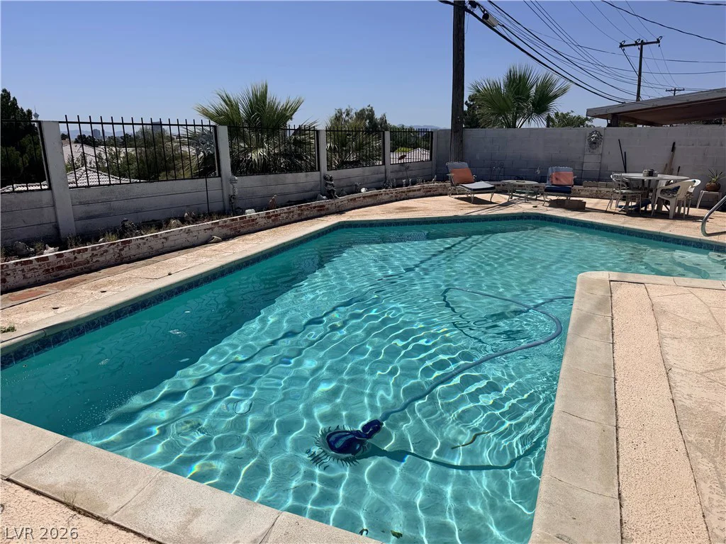 317 Falcon, Las Vegas, NV 89107