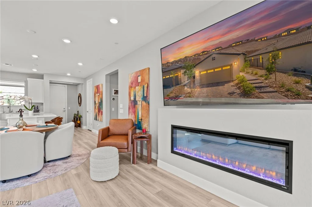 72 Crimson Cactus, Henderson, NV 89011