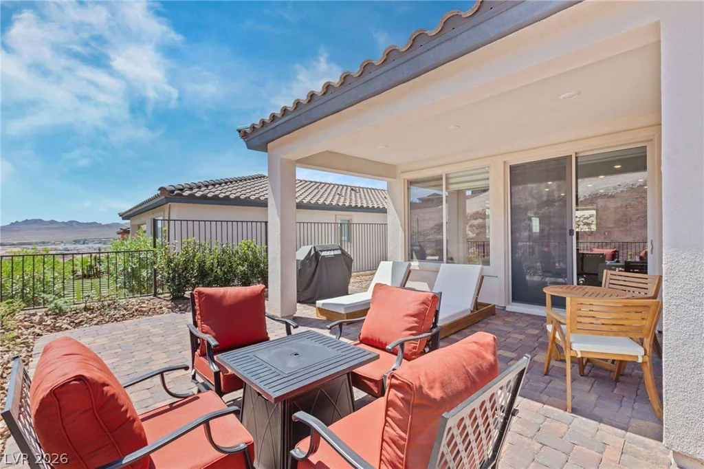 72 Crimson Cactus, Henderson, NV 89011