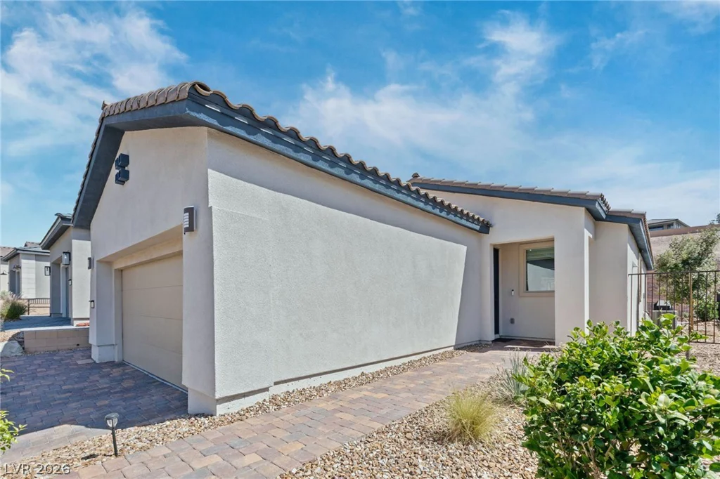 72 Crimson Cactus, Henderson, NV 89011