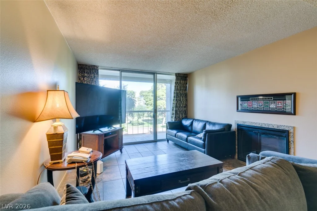 730 Royal Crest, Las Vegas, NV 89169