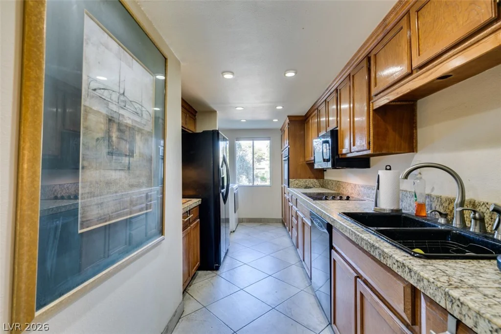 730 Royal Crest, Las Vegas, NV 89169