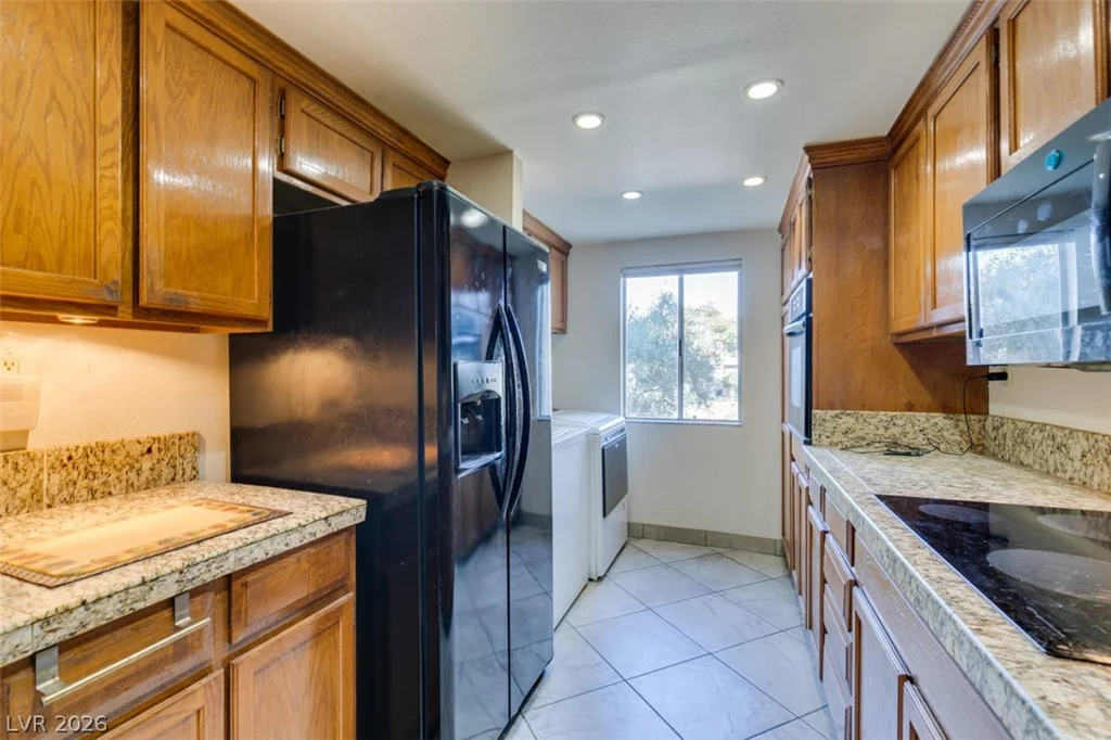 730 Royal Crest, Las Vegas, NV 89169