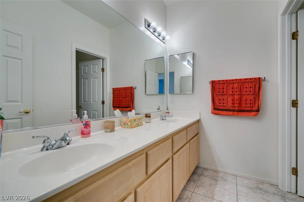 10290 Marion Morrison, Las Vegas, NV 89183
