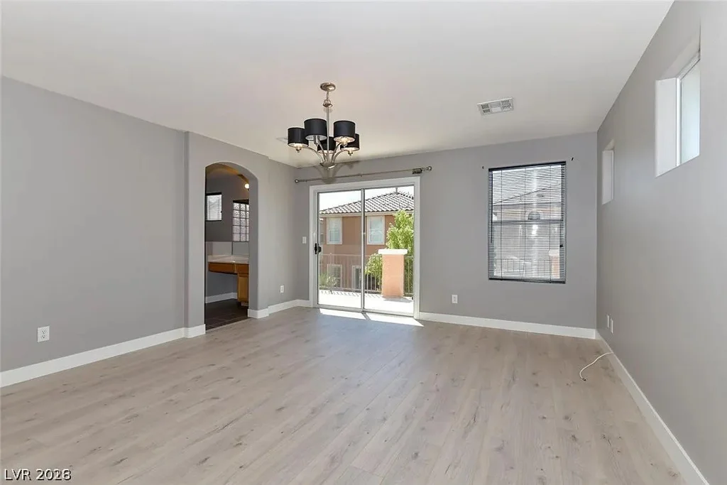 7489 Benlomond, Las Vegas, NV 89179