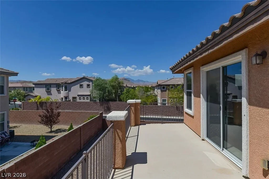 7489 Benlomond, Las Vegas, NV 89179