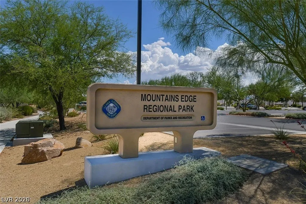 7489 Benlomond, Las Vegas, NV 89179