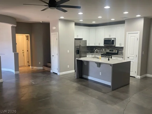 7489 Benlomond, Las Vegas, NV 89179