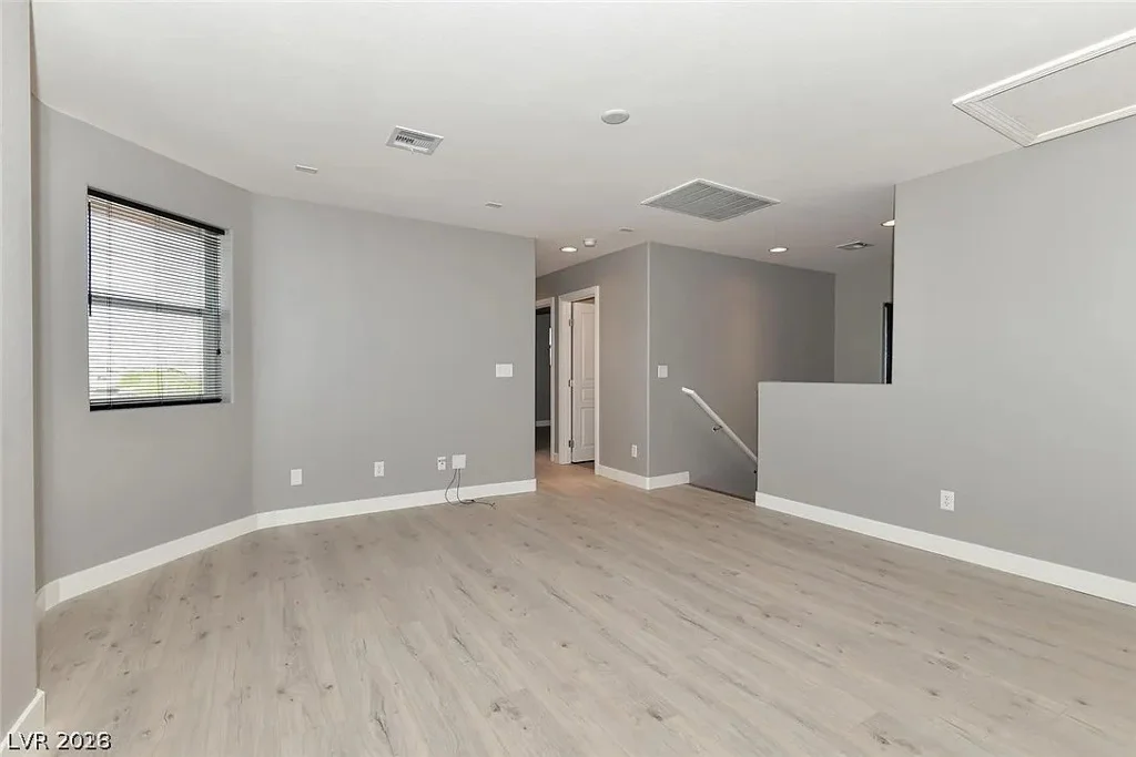 7489 Benlomond, Las Vegas, NV 89179