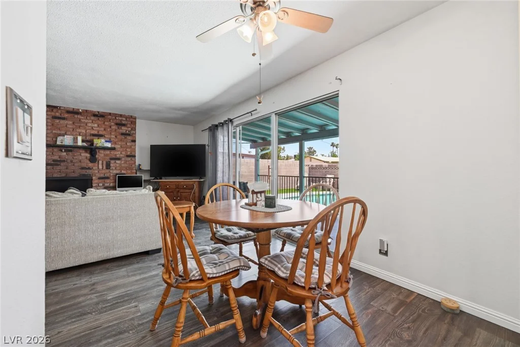 327 Arnold, Las Vegas, NV 89106