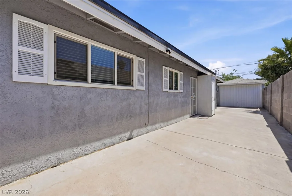 327 Arnold, Las Vegas, NV 89106