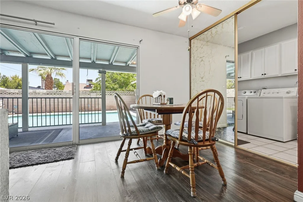 327 Arnold, Las Vegas, NV 89106