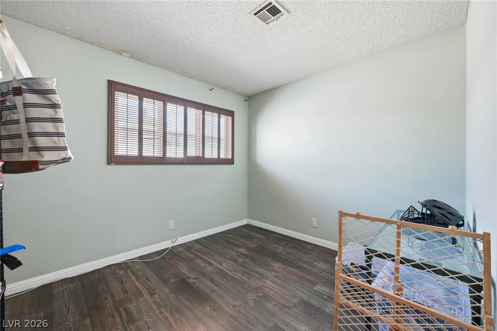 327 Arnold, Las Vegas, NV 89106