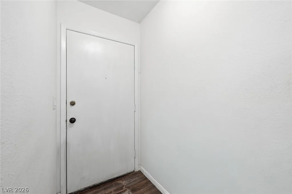 327 Arnold, Las Vegas, NV 89106