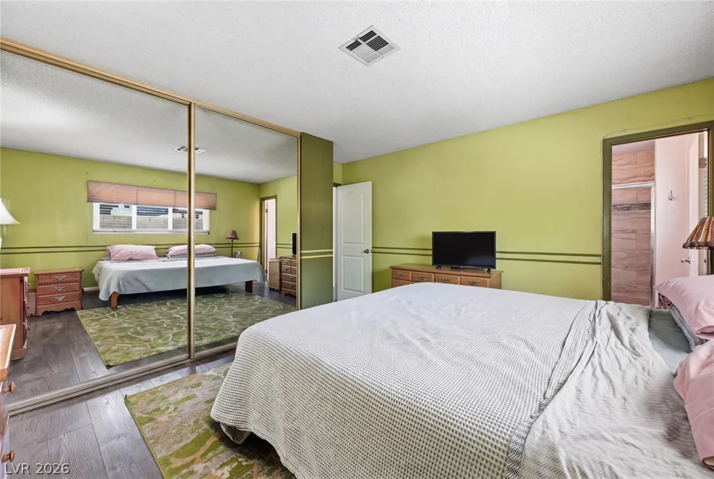327 Arnold, Las Vegas, NV 89106
