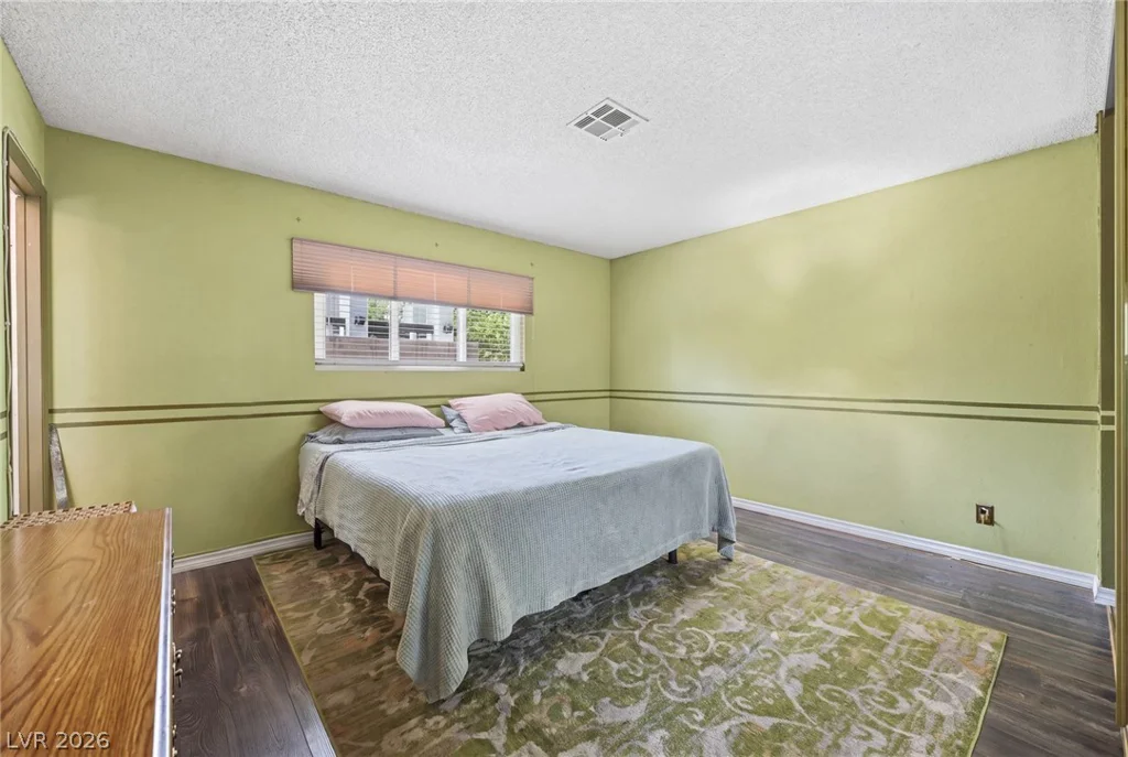 327 Arnold, Las Vegas, NV 89106