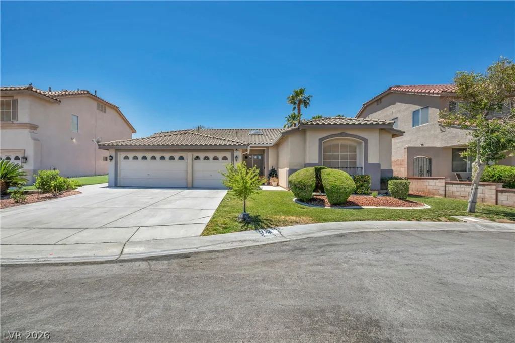 3021 Parchment, Las Vegas, NV 89117