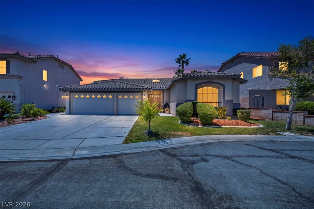 3021 Parchment, Las Vegas, NV 89117