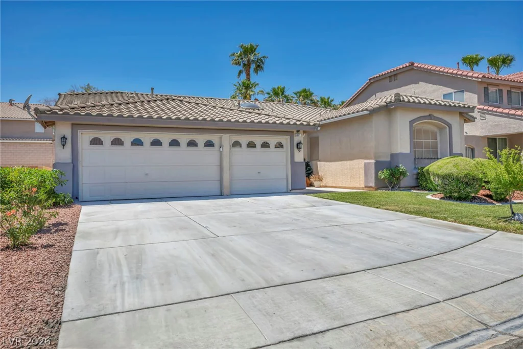 3021 Parchment, Las Vegas, NV 89117