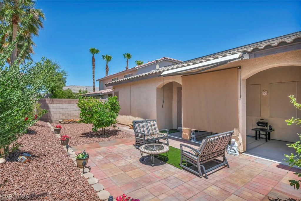 3021 Parchment, Las Vegas, NV 89117