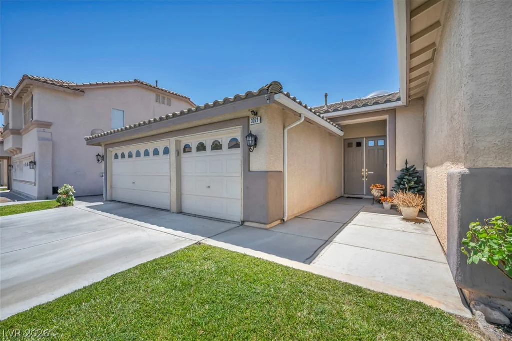 3021 Parchment, Las Vegas, NV 89117
