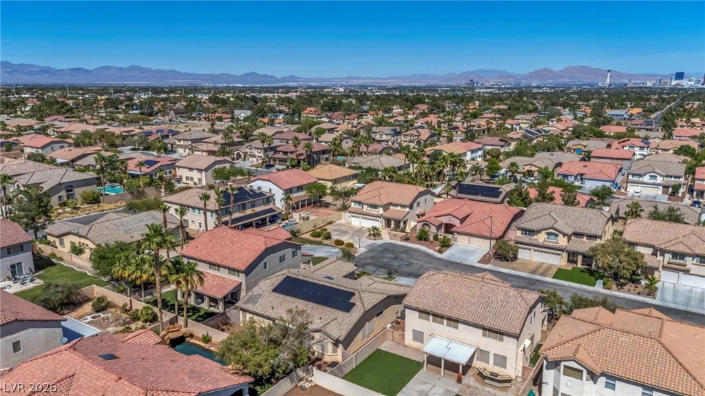 3021 Parchment, Las Vegas, NV 89117