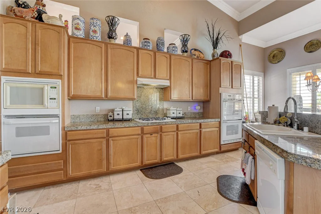 6986 Oakleigh, Las Vegas, NV 89110