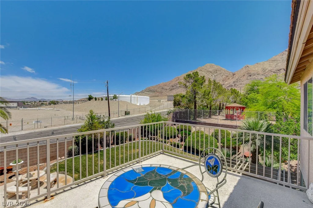 6986 Oakleigh, Las Vegas, NV 89110
