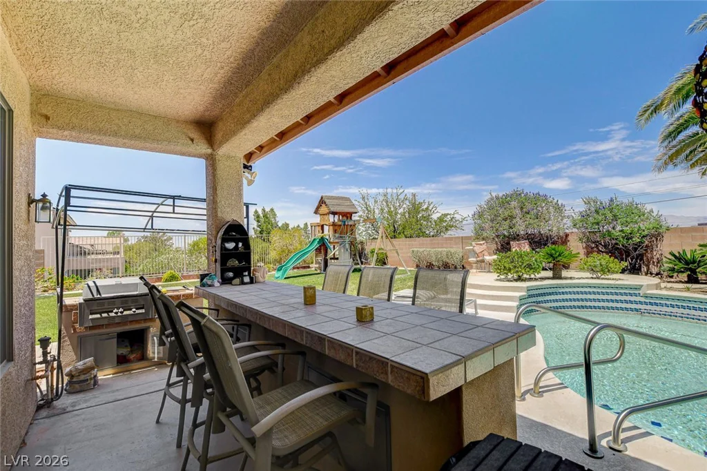 6986 Oakleigh, Las Vegas, NV 89110