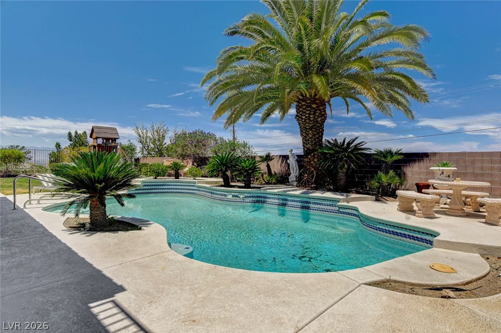 6986 Oakleigh, Las Vegas, NV 89110