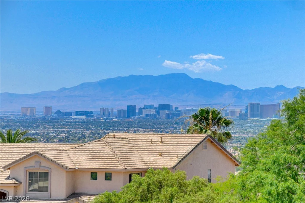 6986 Oakleigh, Las Vegas, NV 89110