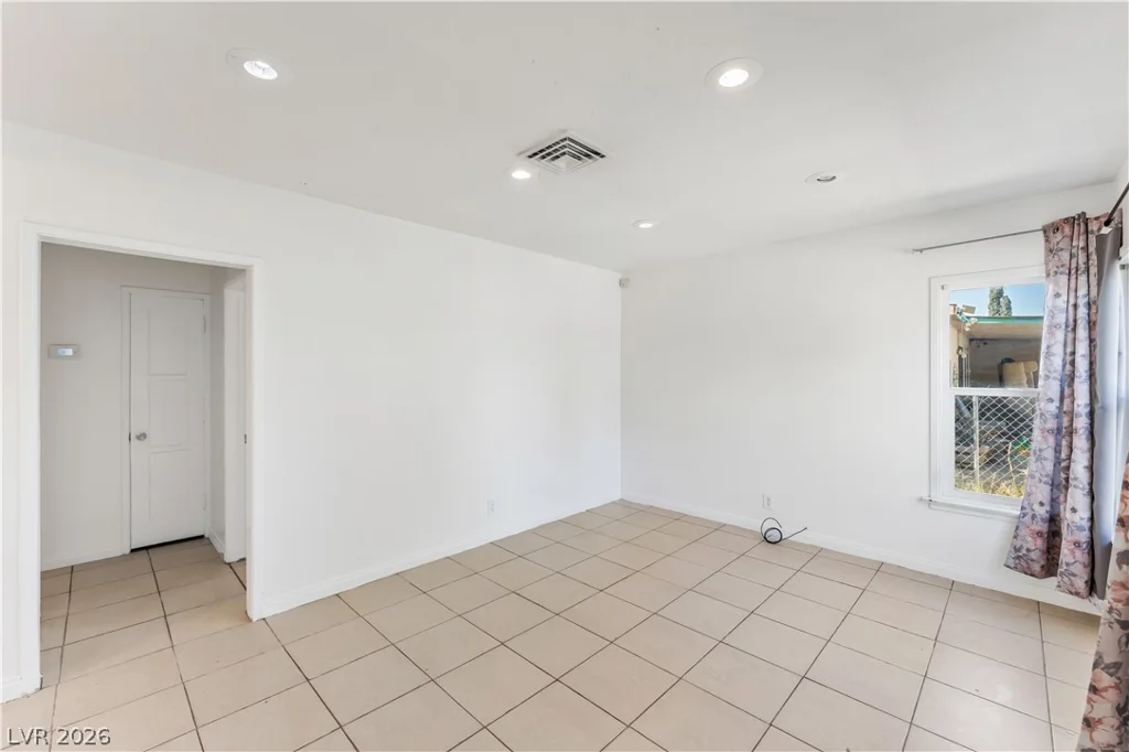 203 Earl, Las Vegas, NV 89101