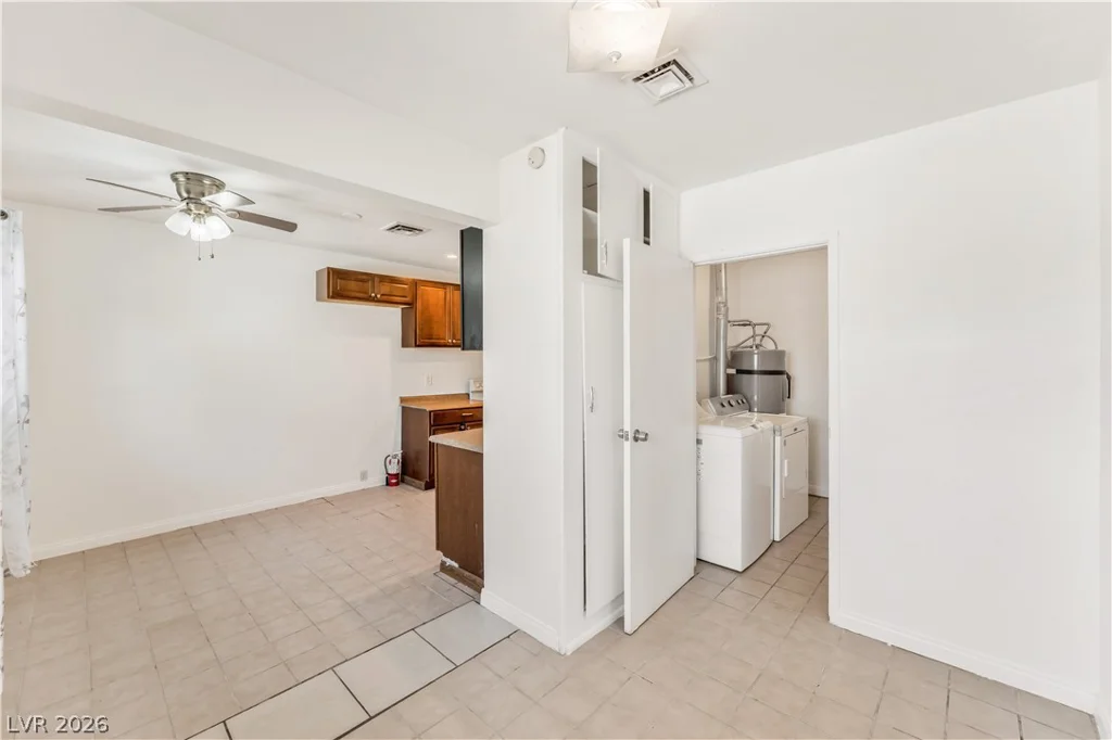 203 Earl, Las Vegas, NV 89101